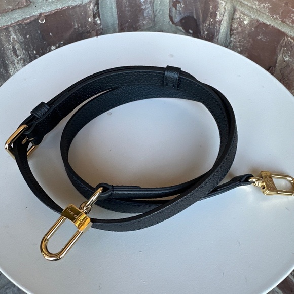 SOLD Louis Vuitton Georges Handbag Monogram Empreinte Leather MM - Picture 2 of 9